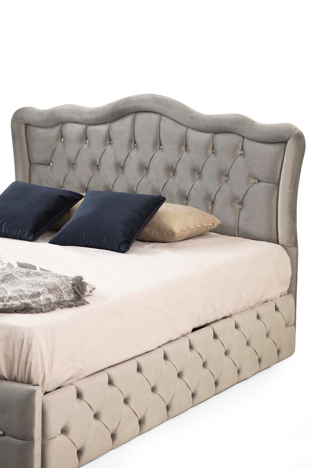 Venisse Bettgestelle 2